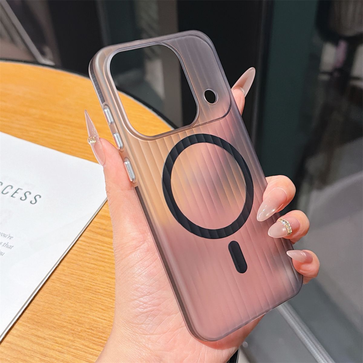 Custodia Magnetica Corrugata d - Oppo Find X8 recensione e prezzo